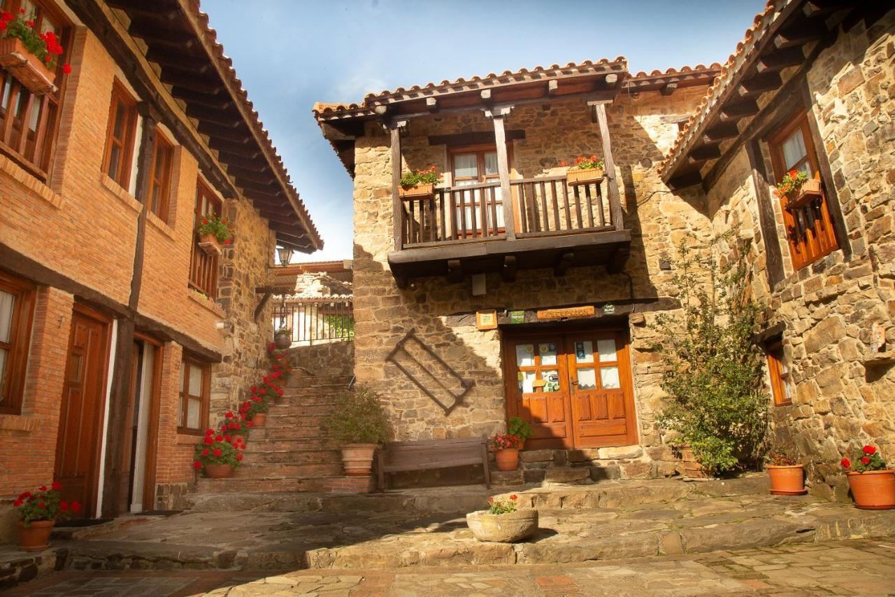 Apartamentos El Patio Lerones 외부 사진